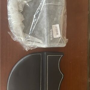 Black Volvo crevice box